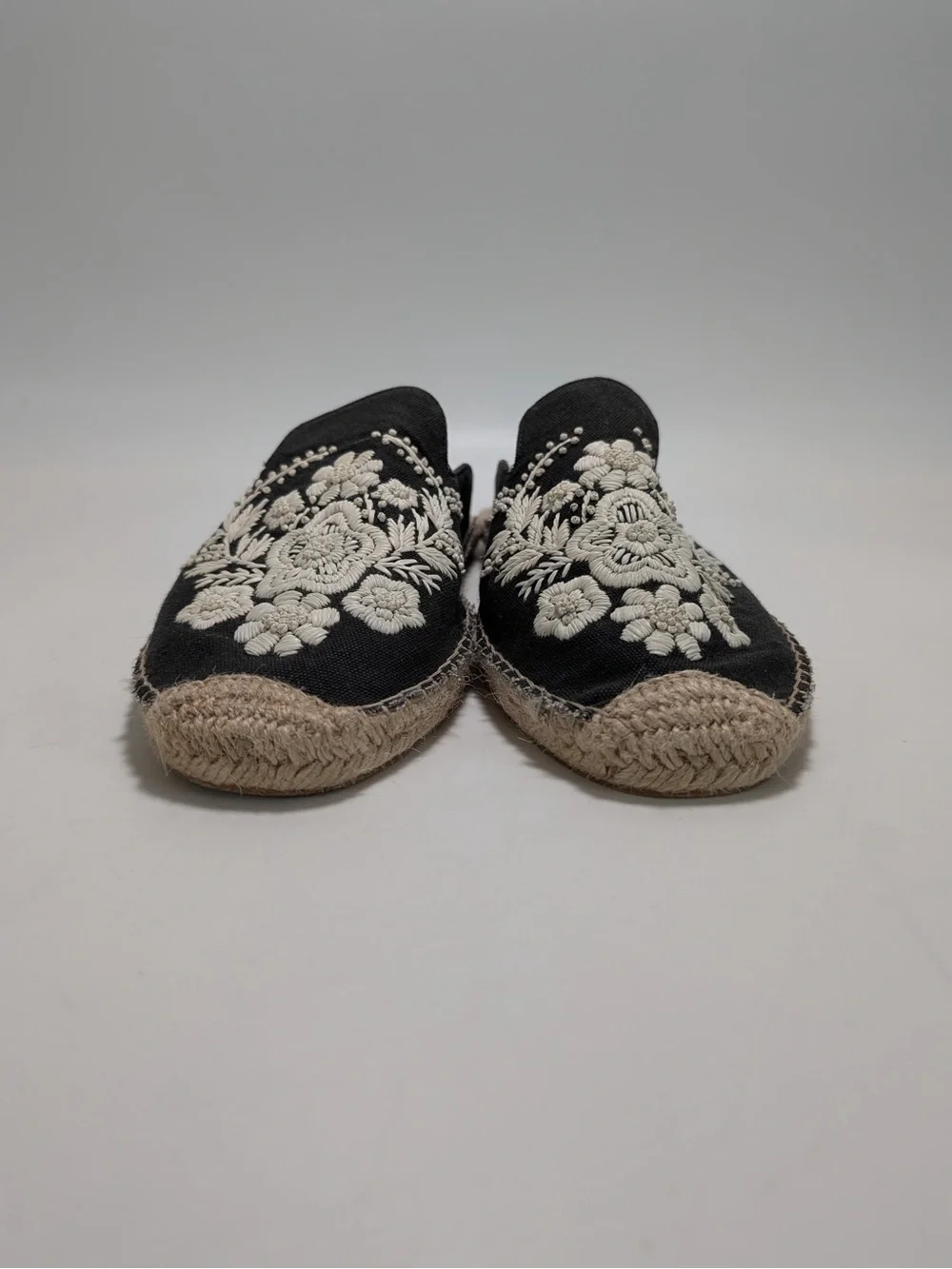 Boden Floral Embroidered Espadrille Mules
